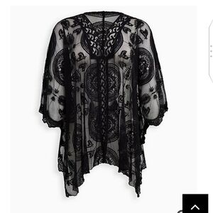 🆕BLACK LACE SCALLOPED EDGE PONCHO
